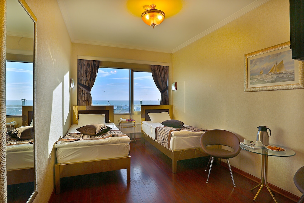 Twin Room, Non Smoking photo 1