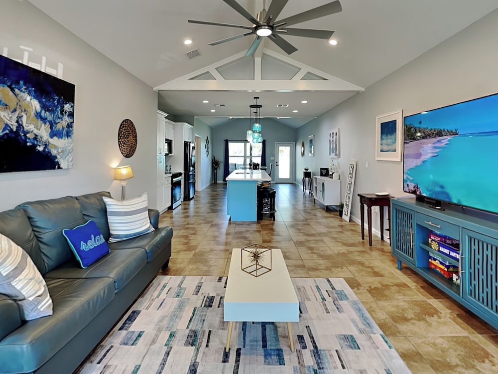 House (2 Bedrooms)