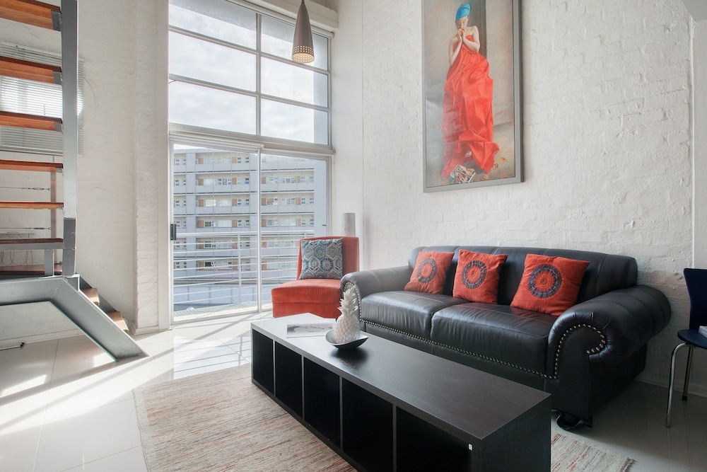 14 Harbour Terrace