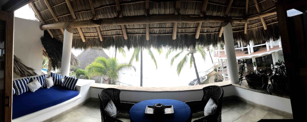 Romantic Suite, Ocean View photo 2