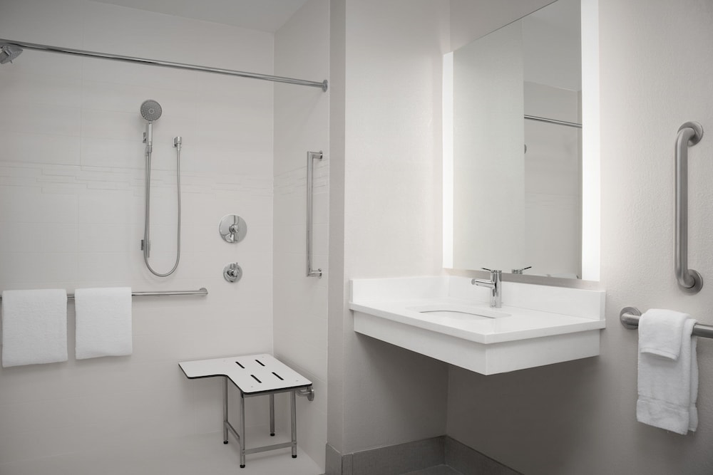 Suite, 1 Bedroom photo 3