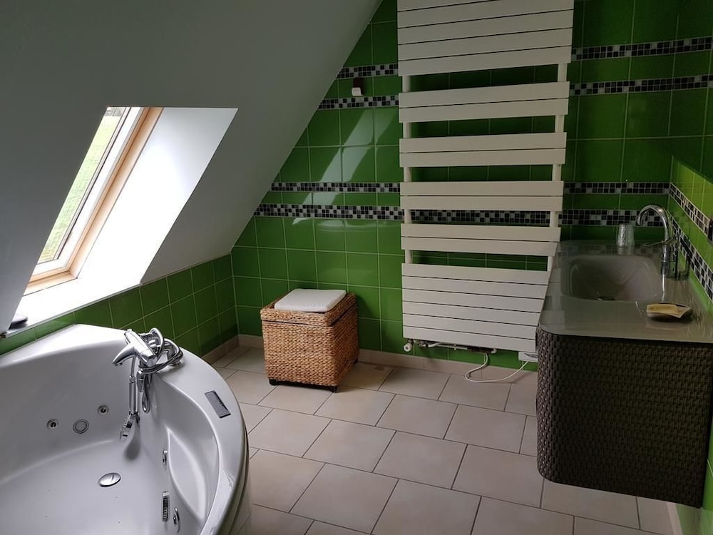 Double Room - Photo 6