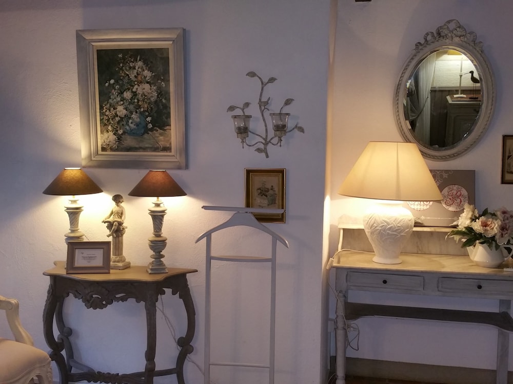 Suite, Ensuite, Garden View photo 3