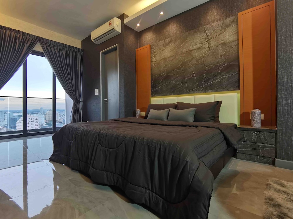 Premium Studio, 1 King Bed, Bathtub, City View