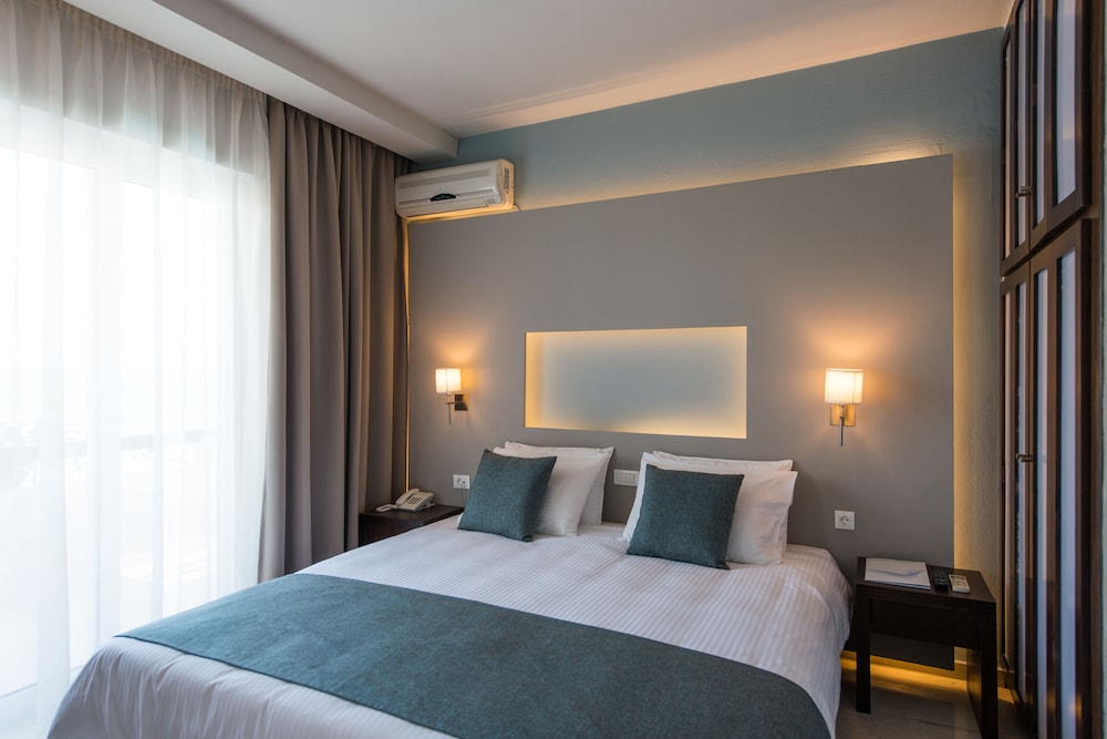 Suite (Entrance) photo 2