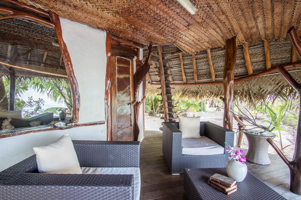 All Inclusive Private Bungalow 'Kaveka' with Ensuite photo 2