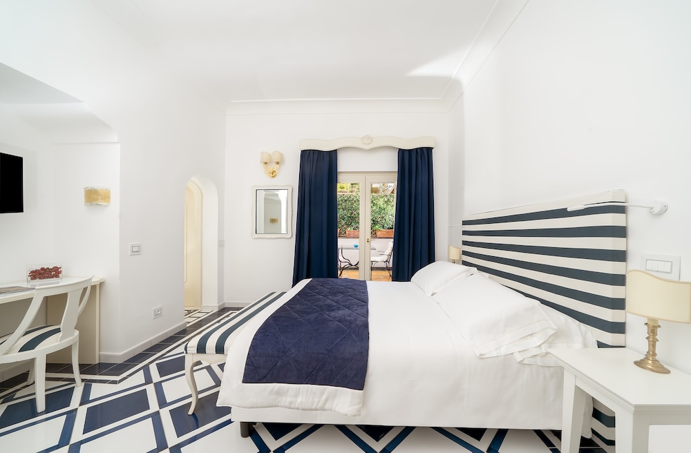Standard Double or Twin Room - Photo 1
