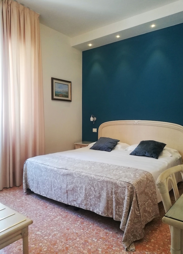 Comfort Double Room - Photo 2
