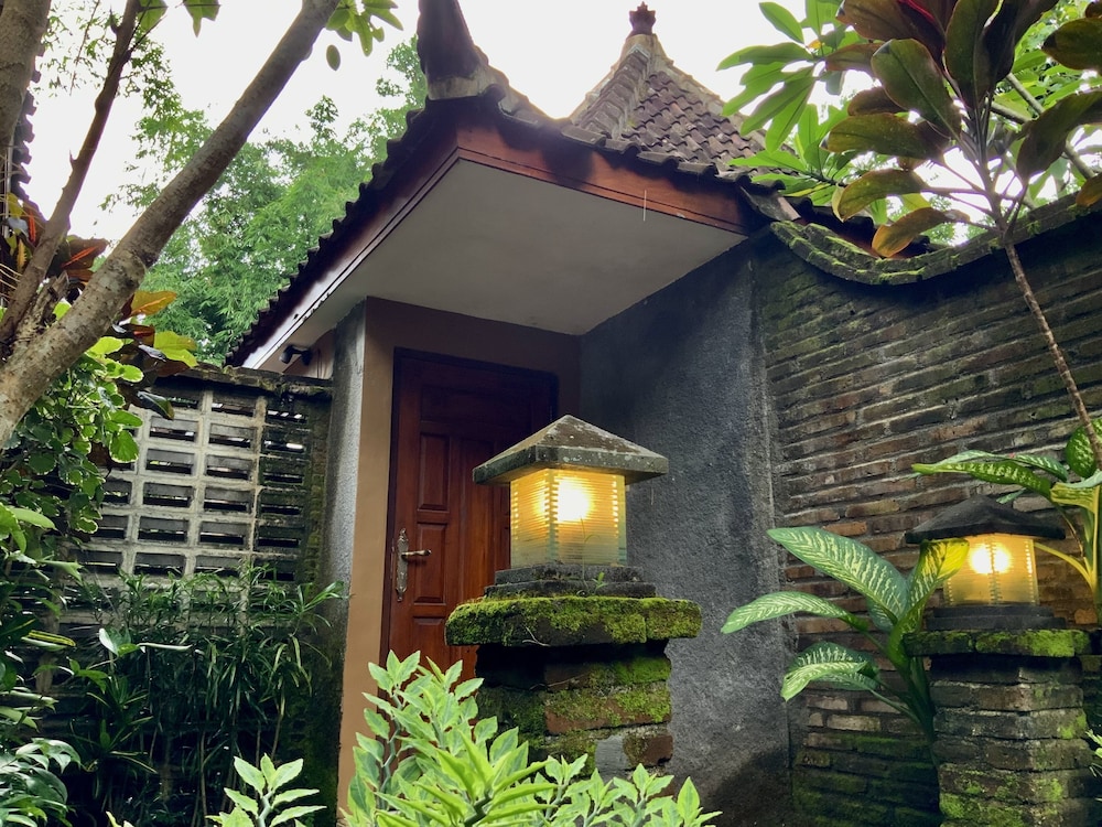 Keputran Villa photo 2