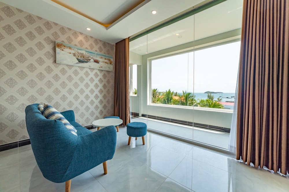 Basic Suite photo 2