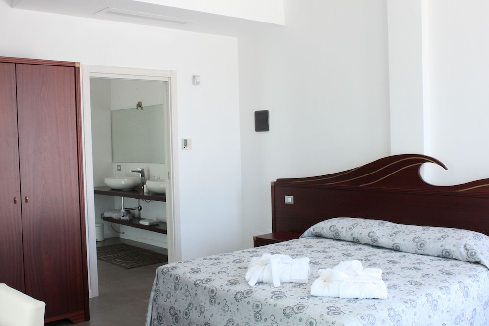 Deluxe Suite photo 1