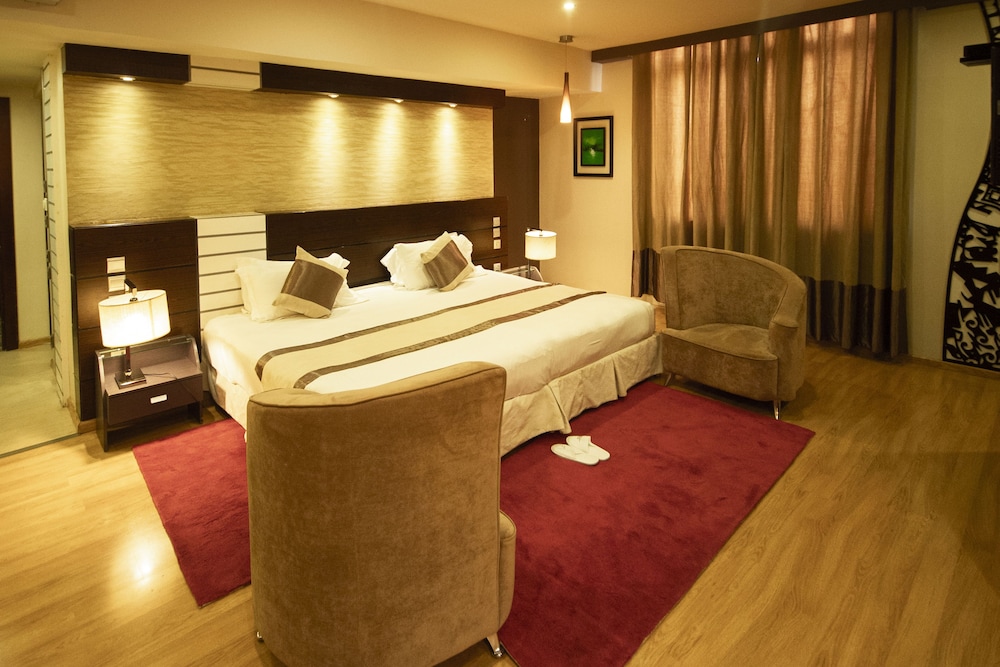 Executive Room photo 3