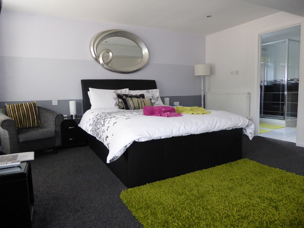 Family Room, Private Bathroom (Windrush) photo 2
