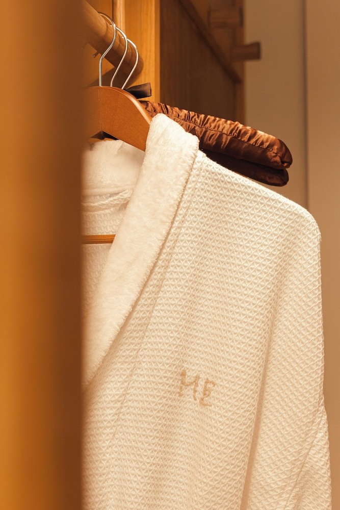 Superior Room, Connecting Rooms (ME)