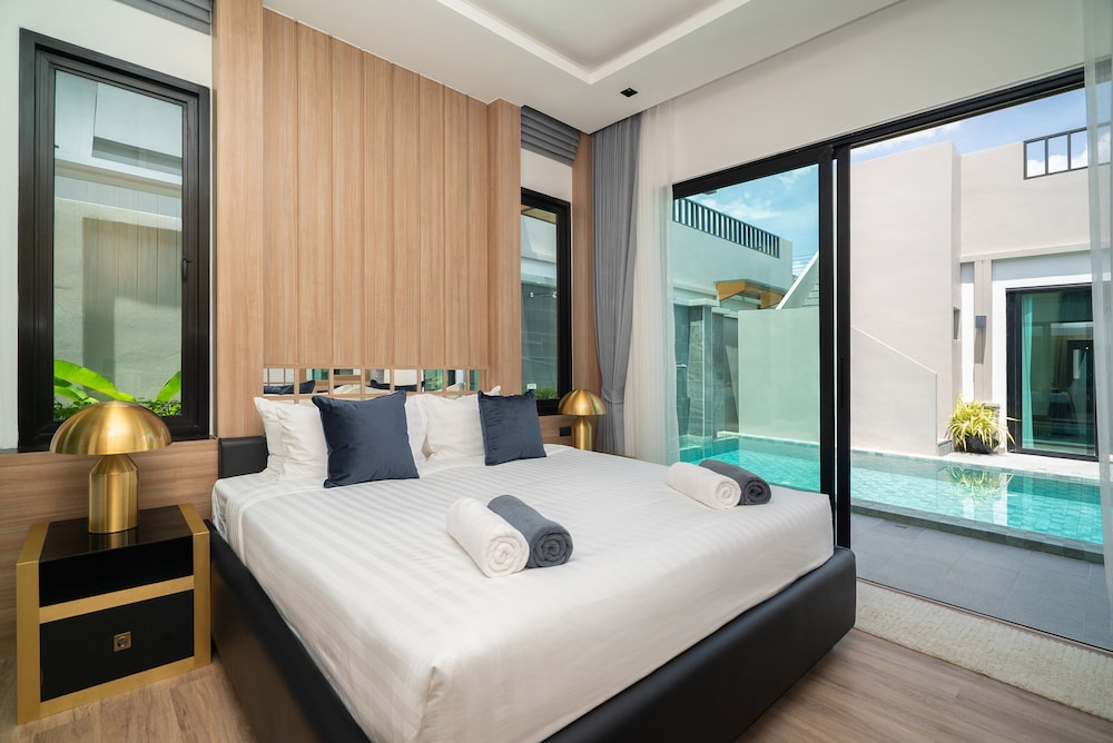 4 Schlafzimmer Deluxe Pool Villa