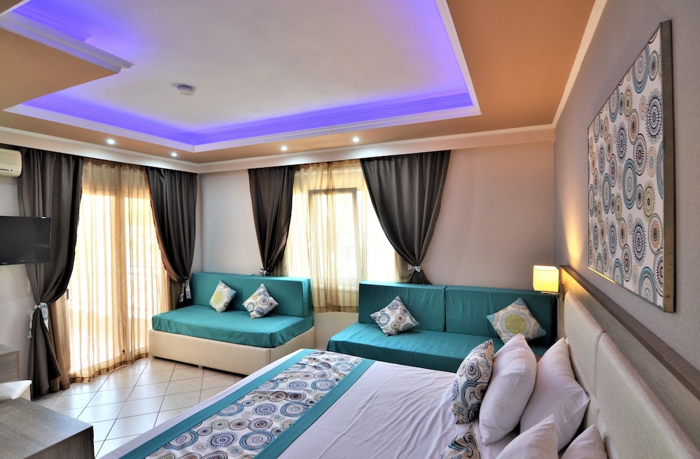 Superior Triple Room photo 1