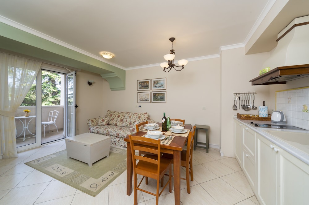 Apartment, Balcony, Sea View photo 3