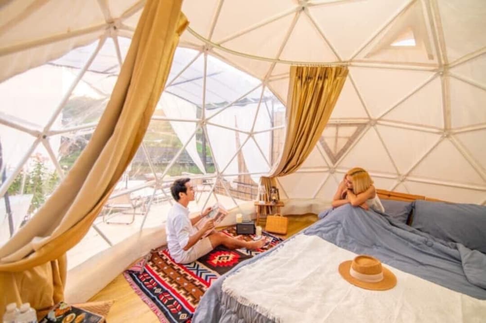 Superior Room, Mountain View