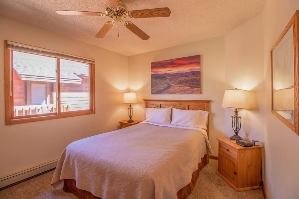 Standard Suite, 2 Bedrooms, Fireplace, River View