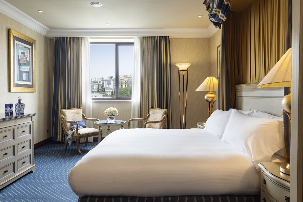 Presidential Suite, 1 King Bed (View, Ava Suite, Club Lounge Access) photo 3