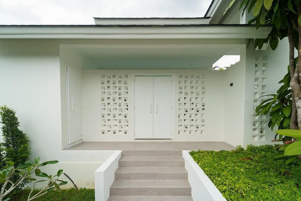 Grand Deluxe Pool Villa - Photo 6