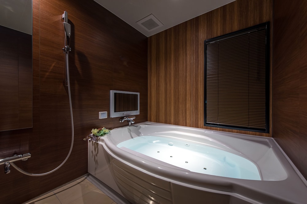 Royal Double Room, Smoking photo 3