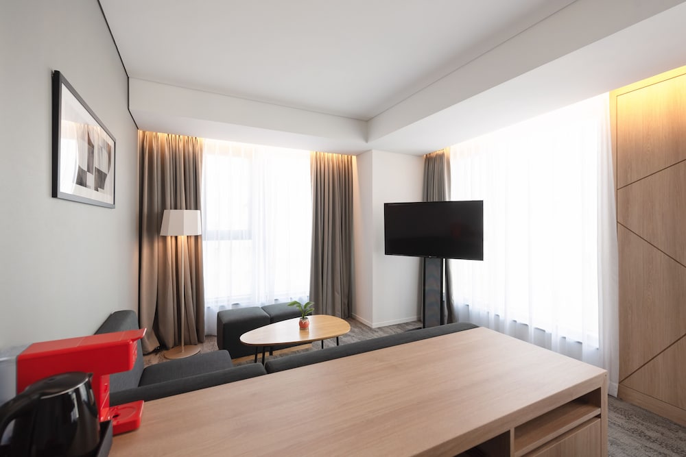Deluxe Suite, 2 Double Beds - Photo 4