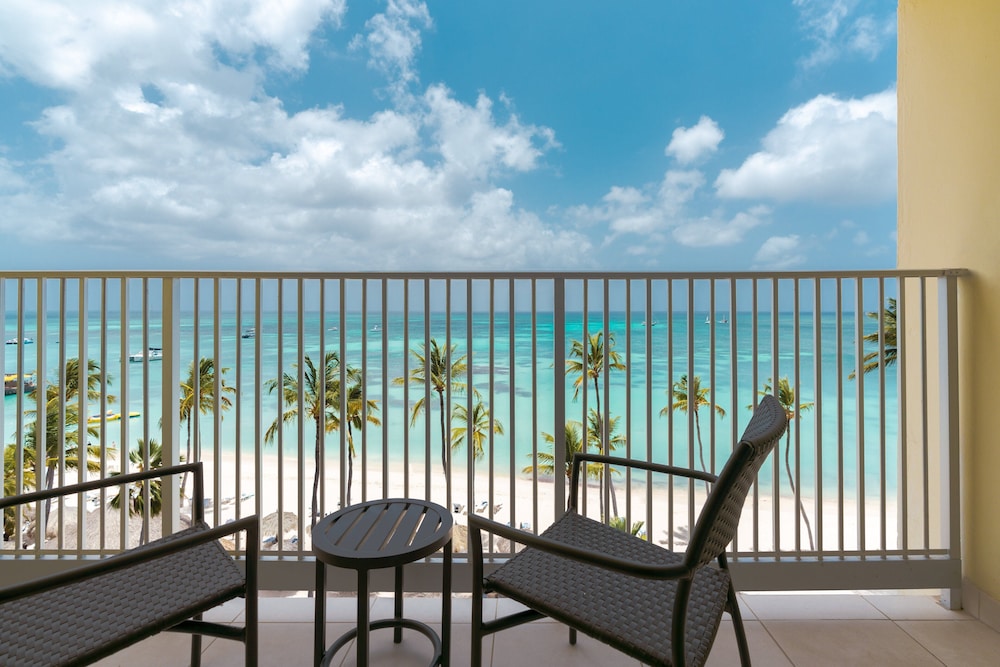 Standard Room, 1 King Bed, Oceanfront - Photo 8