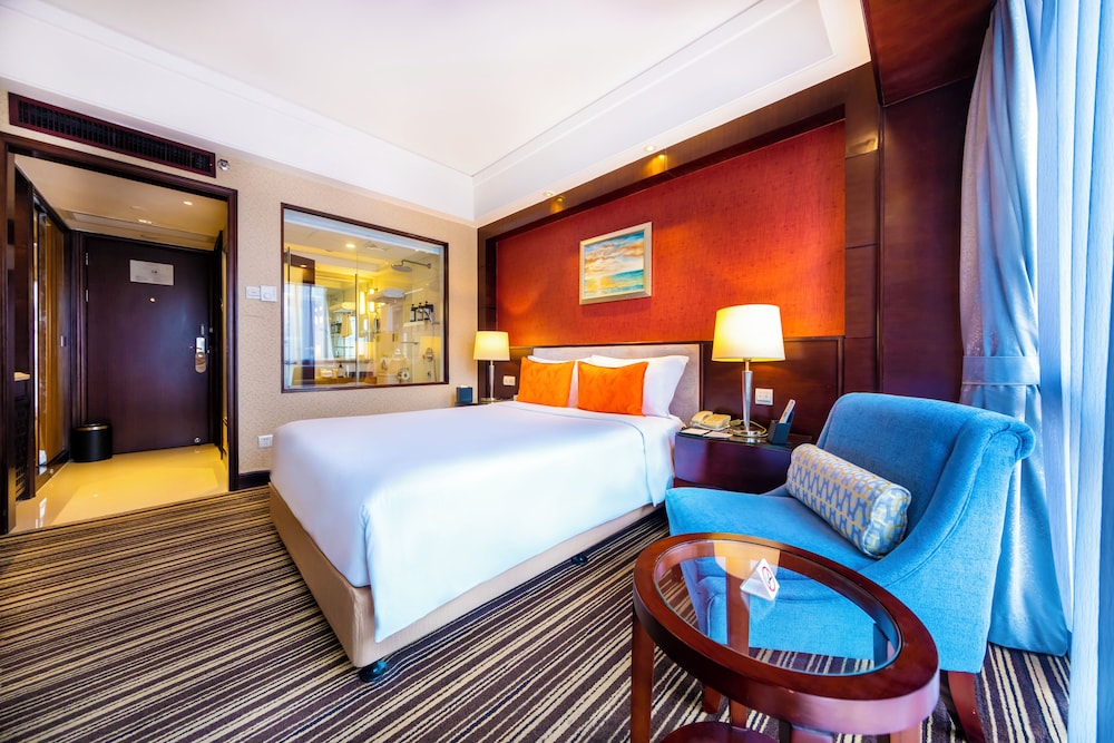 Business Single Room, 1 Queen Bed - Photo 1