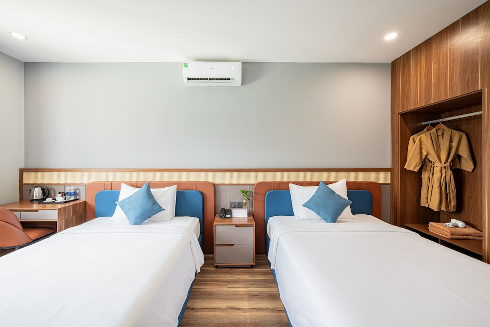 Deluxe Twin Room photo 3