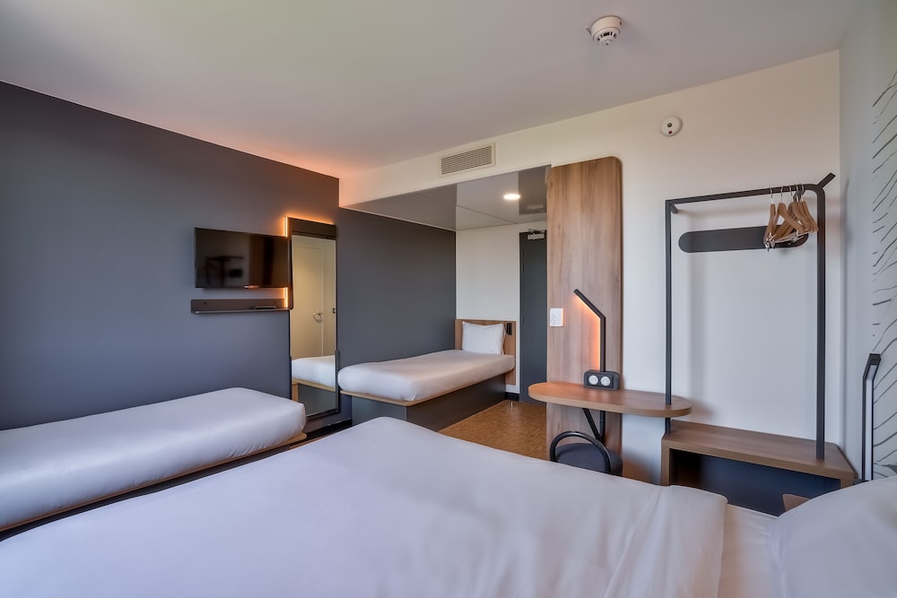 Quadruple Room - Photo 3