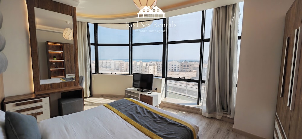 Panoramic Apartment photo 2
