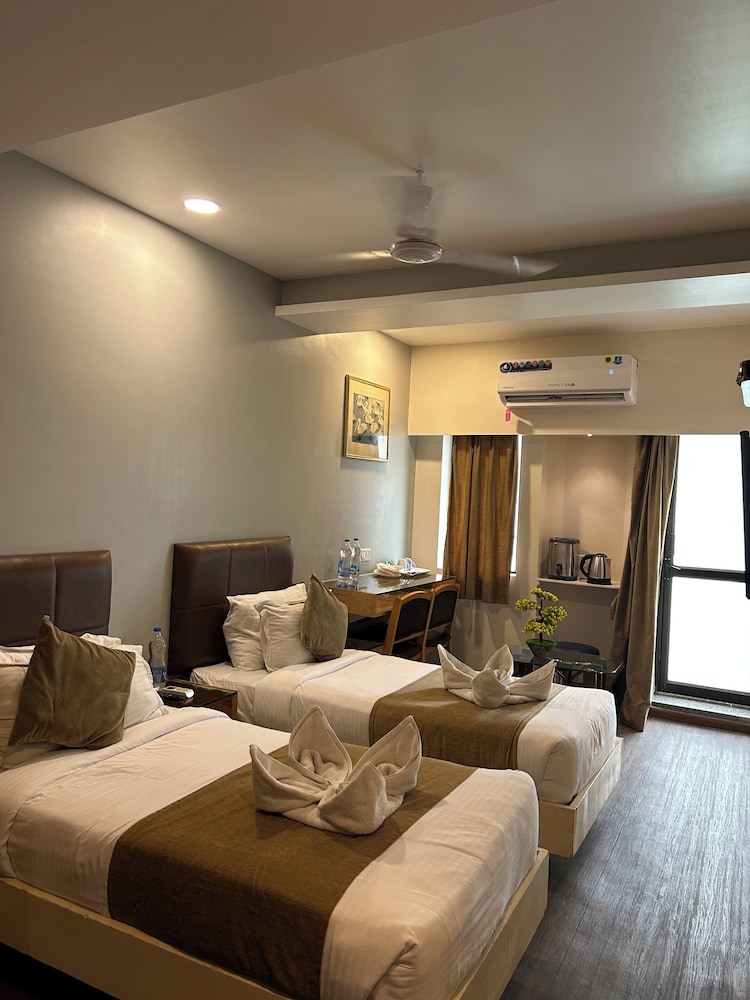 Executive Room - Photo 4