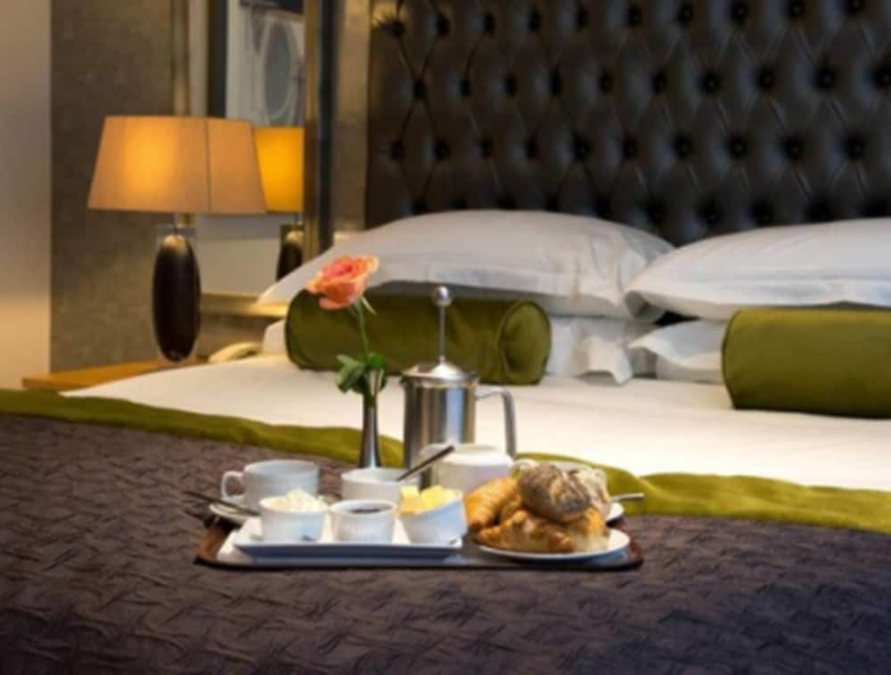 Deluxe Double Room, 1 King Bed photo 2