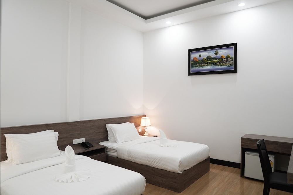 Standard Double Room, 1 King Bed - Photo 2