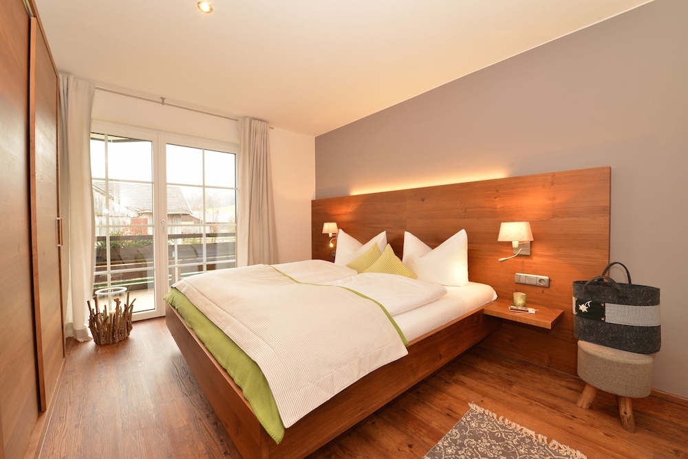 Comfort Condo, 2 Bedrooms, Sauna, Mountain View ( 206 | hirschSPRUNG) photo 3
