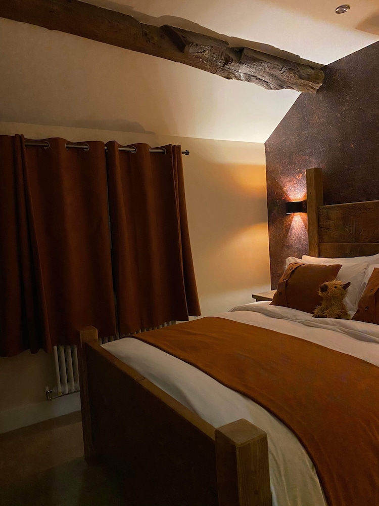 Double Room, Ensuite - Photo 10