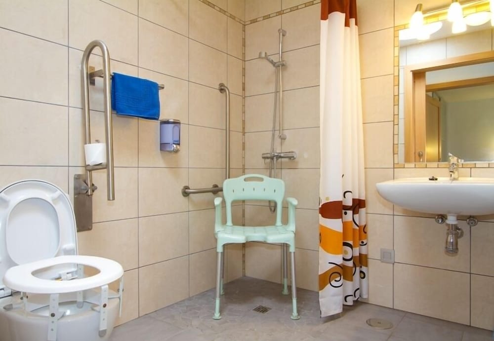 Standard Apartment, Accessible