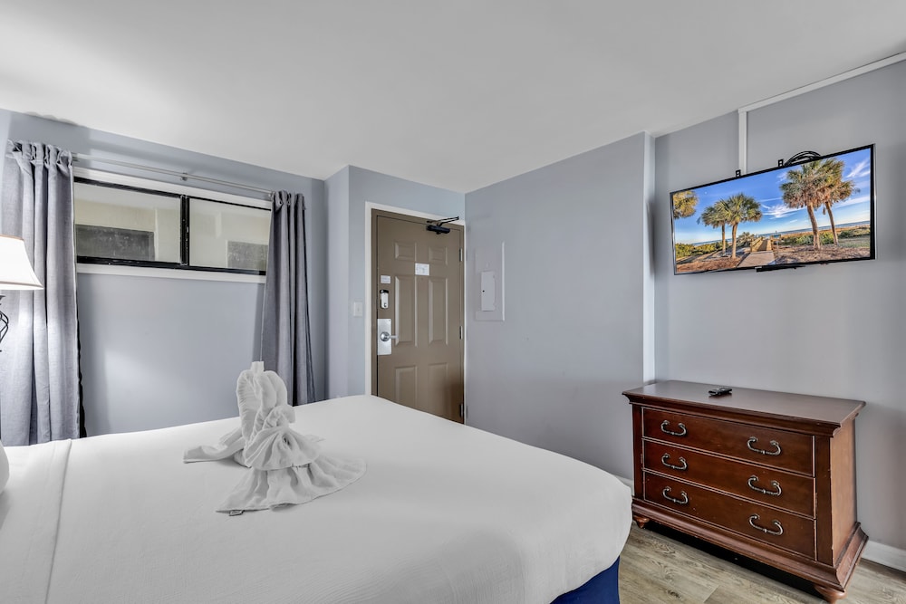 Elite Condo, 1 Bedroom, Balcony, Oceanfront