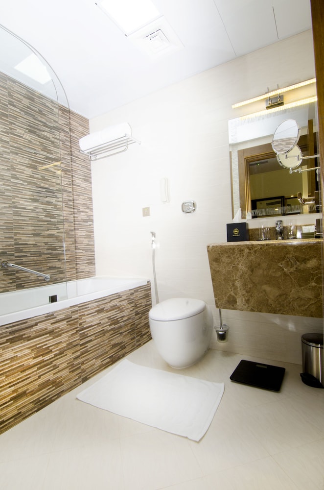 Deluxe Twin Room, Multiple Beds, Non Smoking photo 2