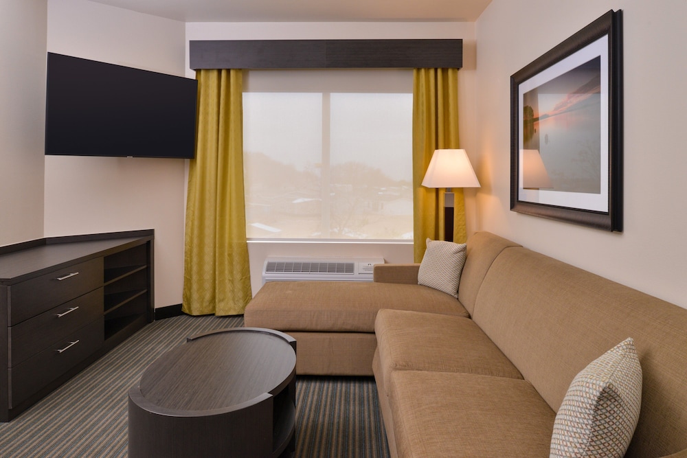 Suite, 1 King Bed, Accessible Bathtub (Comm, Mobility) - Photo 5