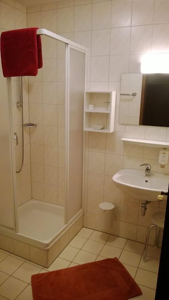Double Room - Photo 7
