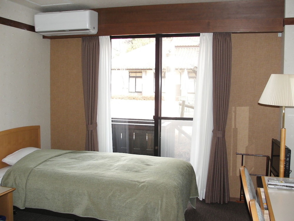 Western Style Room, 19 Sqm, Private Bathroom, Smoking And Non Smoking photo 2