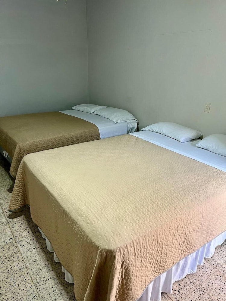 Basic Room, 2 Queen Beds photo 1