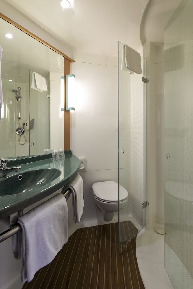 Standard Room, 2 Twin Beds - Photo 6