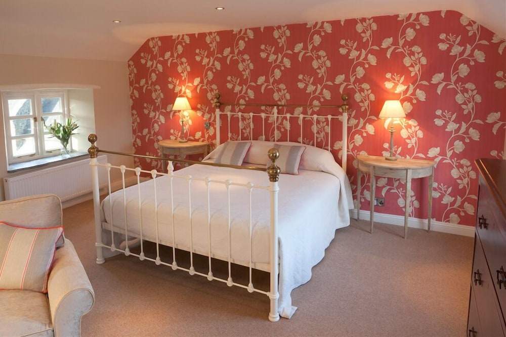 Suite (3) photo 1