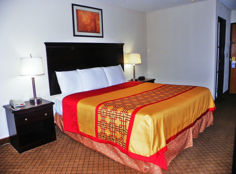 Standard Room, 1 King Bed photo 1