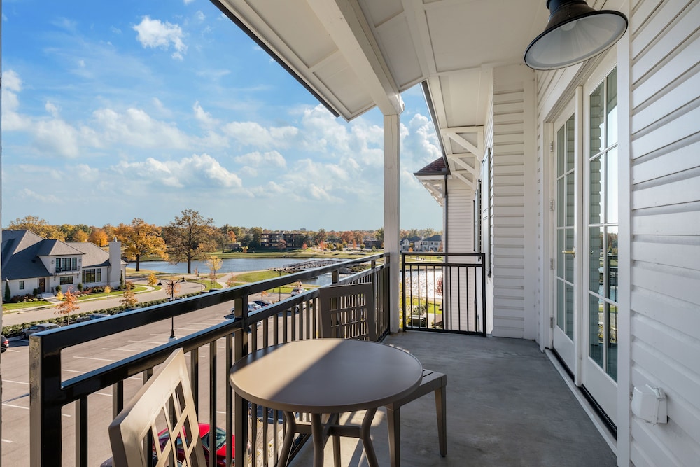 Queen Suite with Balcony