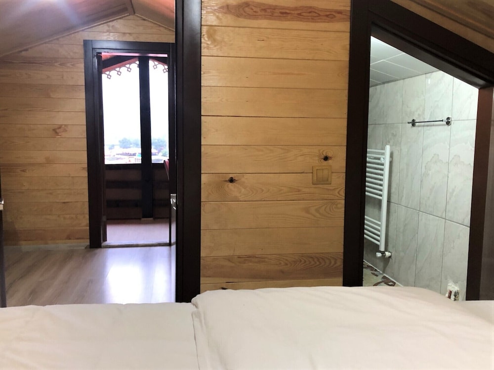 Exclusive Suite, Lake View photo 3