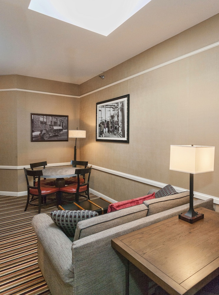 Superior Suite, 1 King Bed with Sofa bed, Jetted Tub, Lake View photo 3